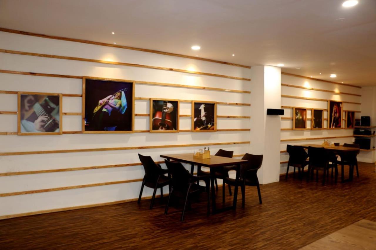 Hotel Green Field Satara Dış mekan fotoğraf