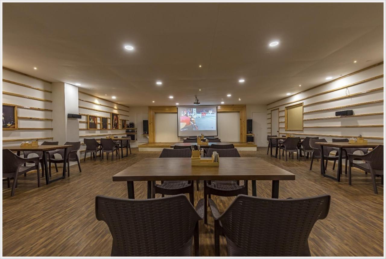 Hotel Green Field Satara Dış mekan fotoğraf